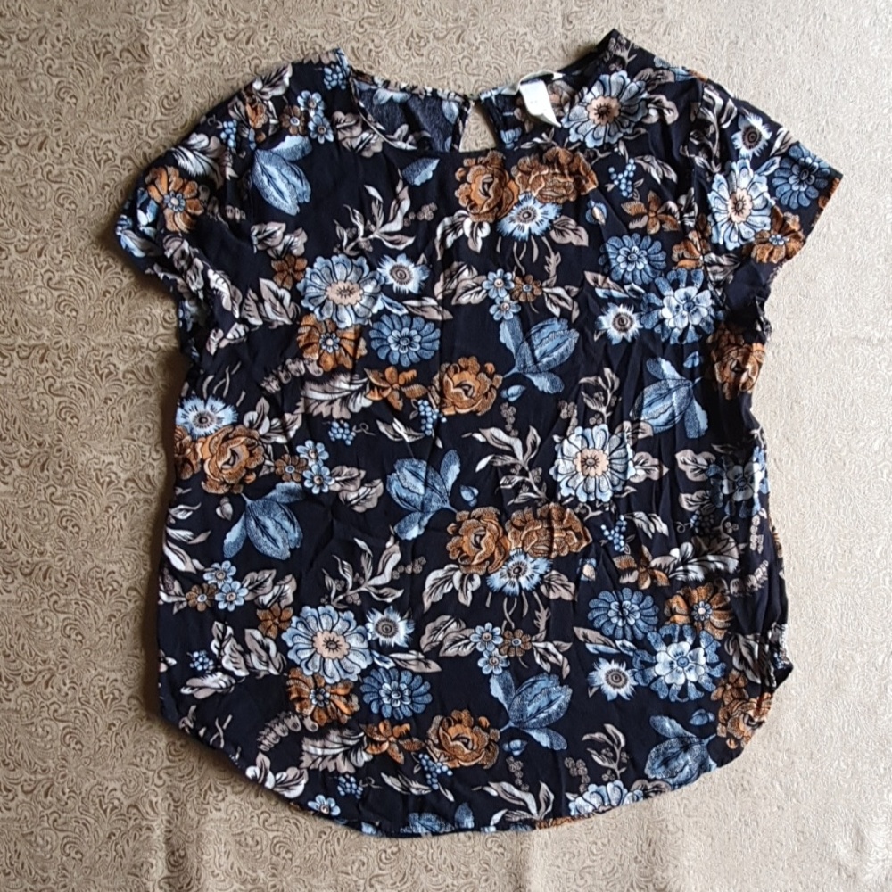 H&M short sleeve top